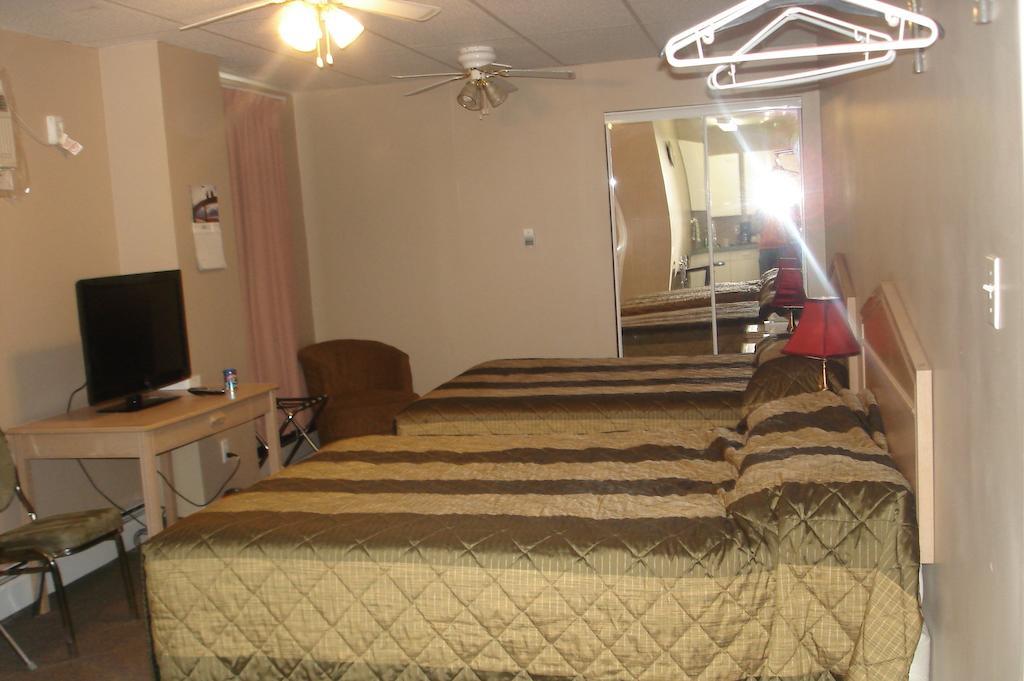 King'S Hotel & Motel By Elevate Rooms Shaunavon Экстерьер фото