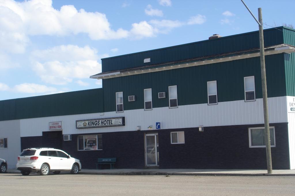 King'S Hotel & Motel By Elevate Rooms Shaunavon Экстерьер фото