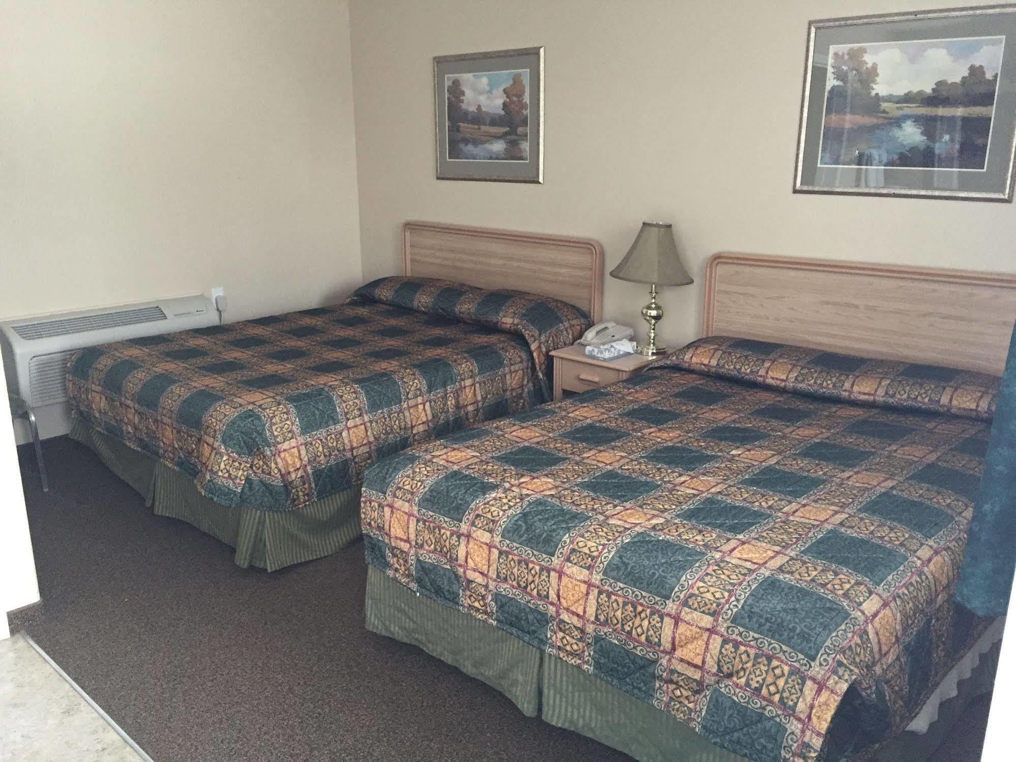 King'S Hotel & Motel By Elevate Rooms Shaunavon Экстерьер фото