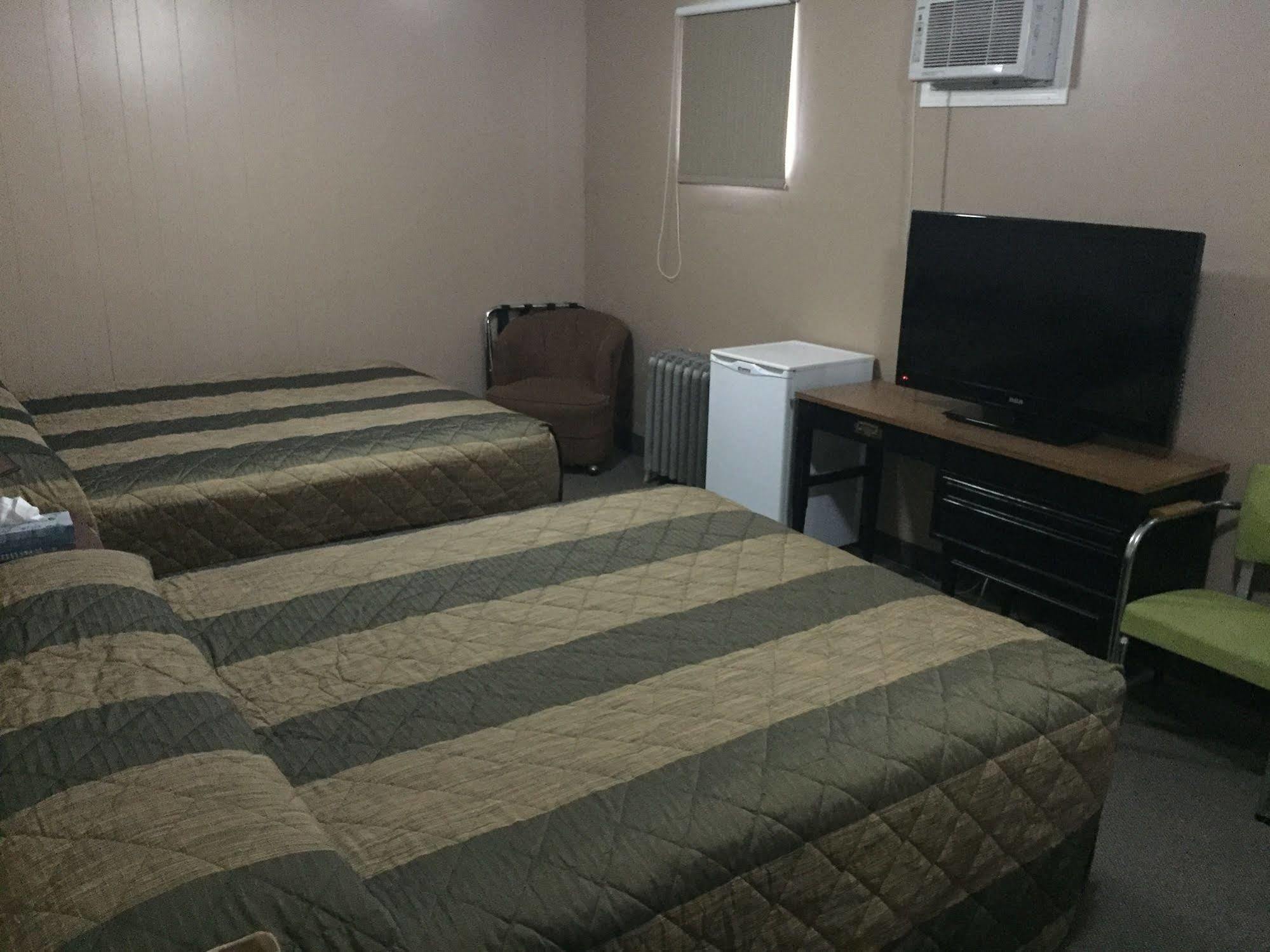 King'S Hotel & Motel By Elevate Rooms Shaunavon Экстерьер фото